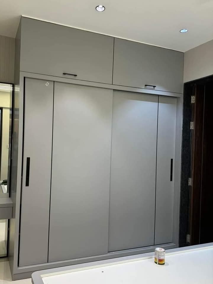 Walk-in Wardrobe